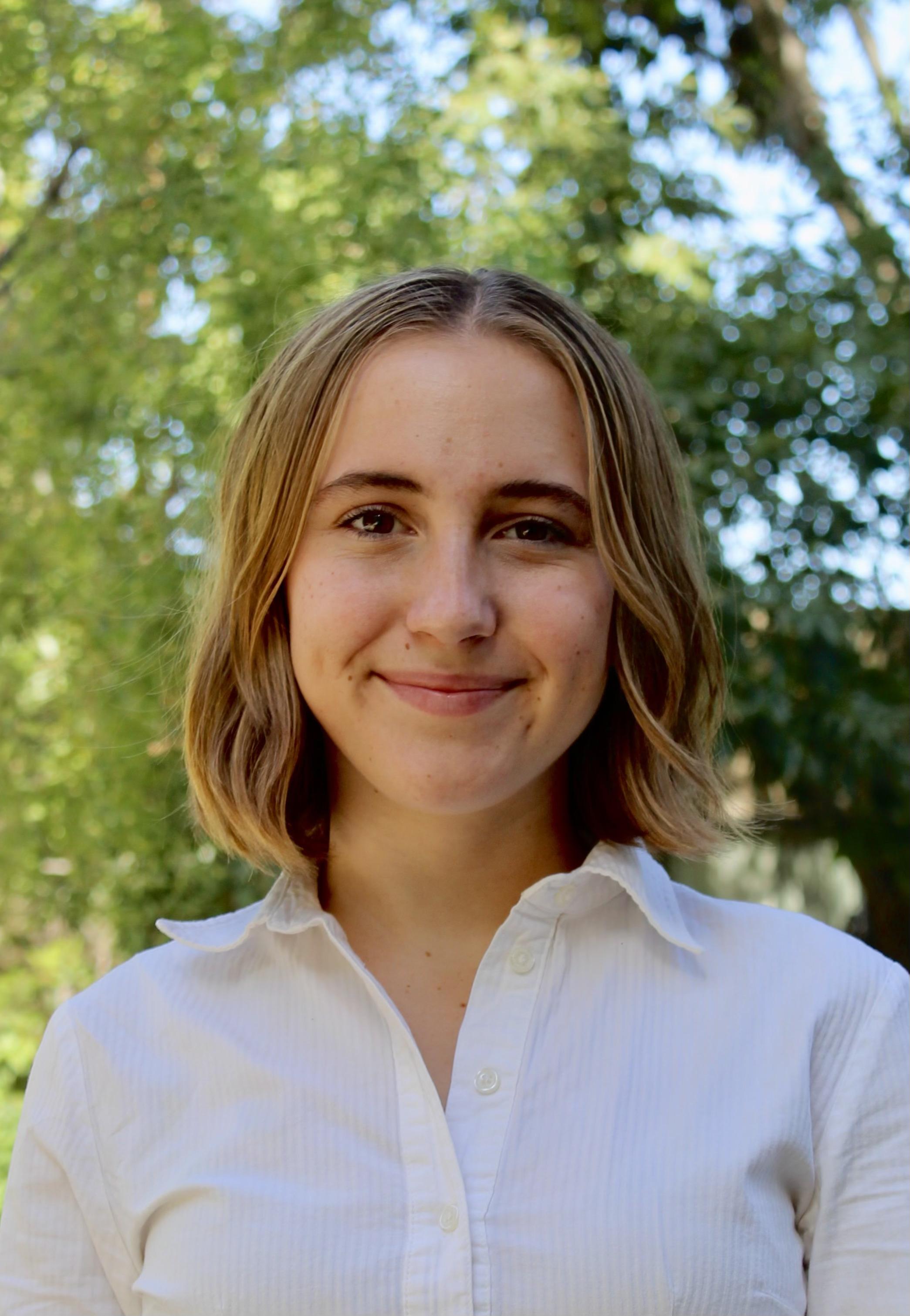 Headshot of Ella Fox